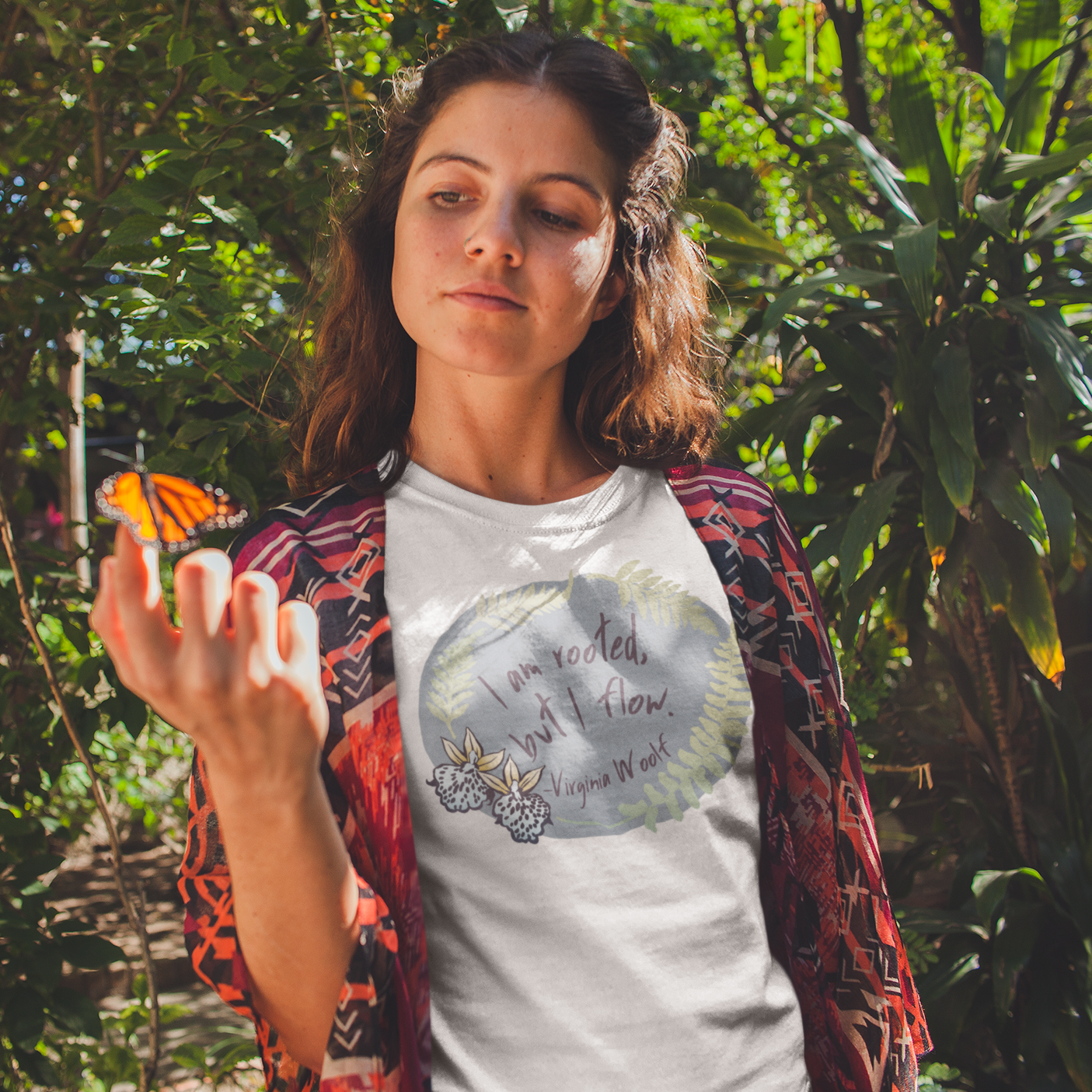 I Am Rooted But I Flow, Virginia Woolf: Unisex Adult Shirt