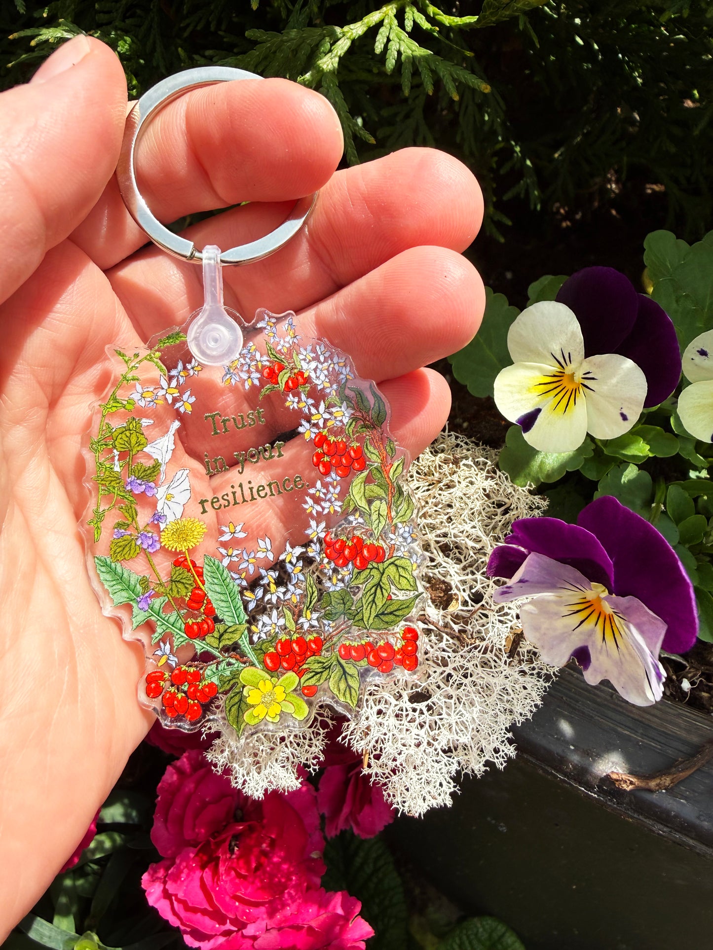 Trust in your resilience: feminist keychain