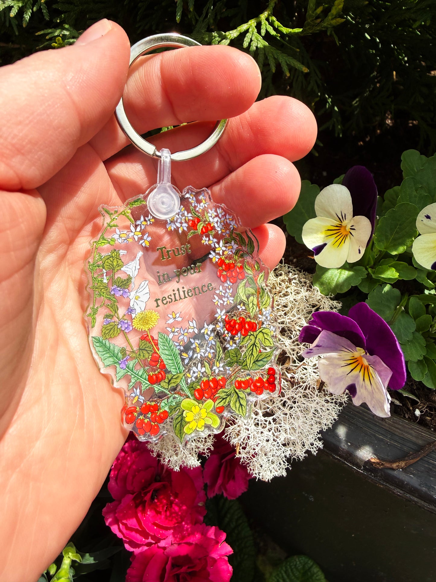 Trust in your resilience: feminist keychain